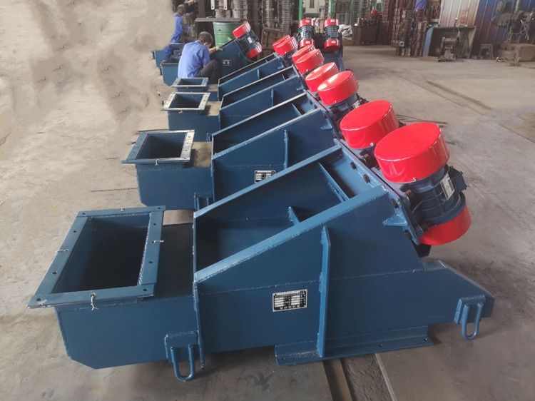 上海張老板您好 ZG-80-120F振動給料機今天已到達天津港入庫